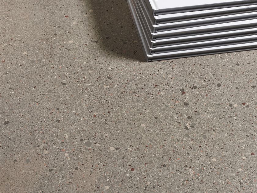 Leonardo
OVERCOME
Full-body porcelain stoneware wall/floor tiles