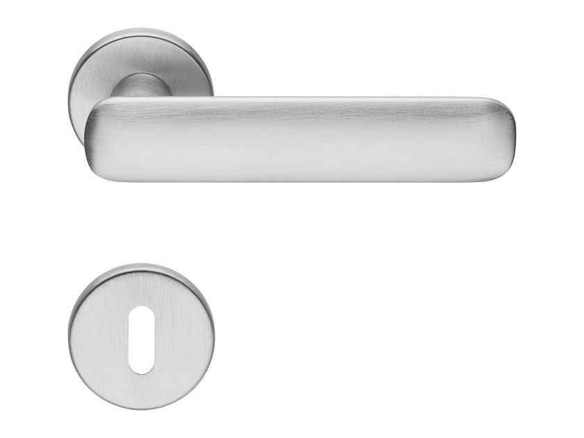 LINEA CALI'
TARGET
Zamak door handle with lock
