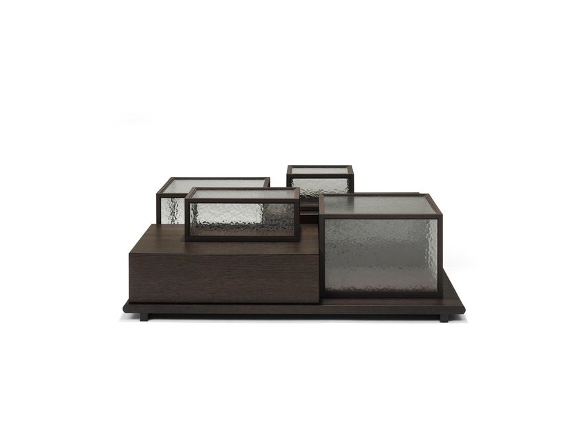 Linteloo
STACK
Square glass coffee table