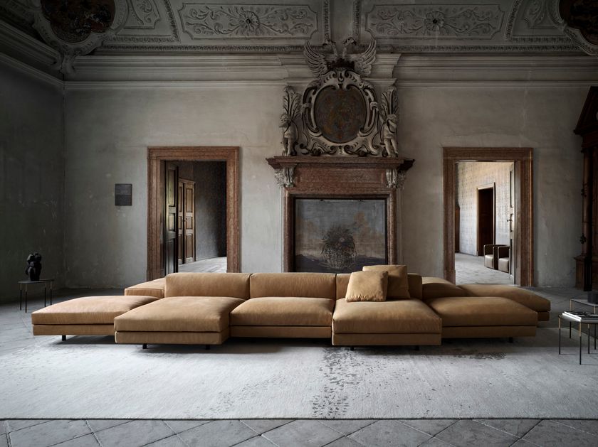 Living Divani
LORENTZ
Double-sided modular leather sofa