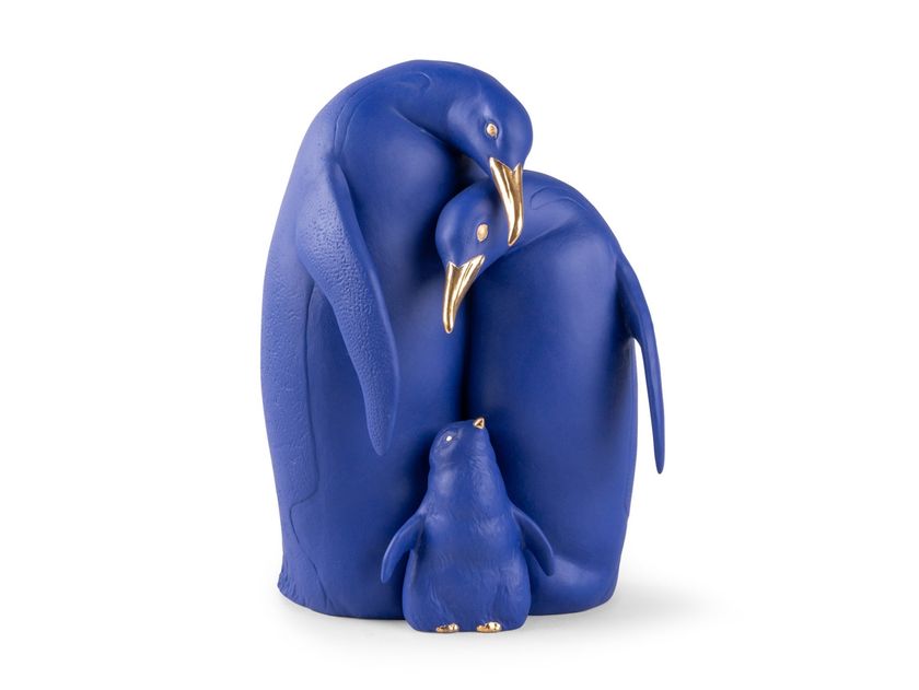 Lladró
PENGUIN FAMILY - BLUE AND GOLD
Porcelain decorative object