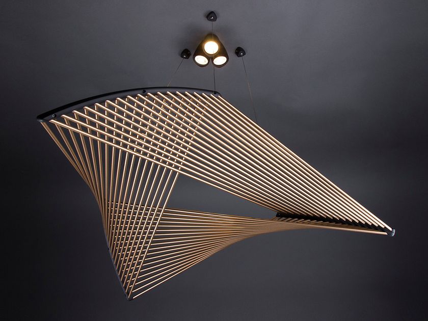 Loomiosa
DELTA
Anodized aluminium pendant lamp