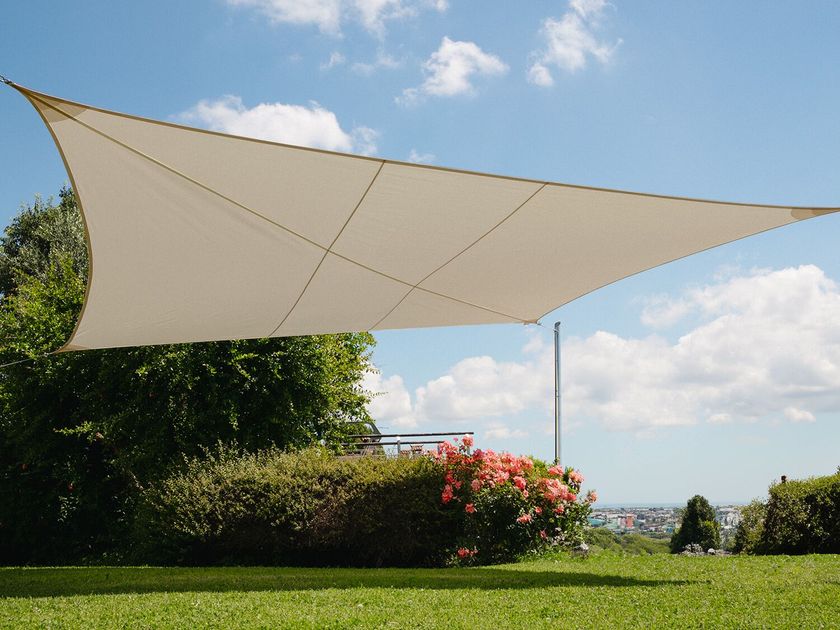 Maanta
EZ BREEZ
Polyester shade sail