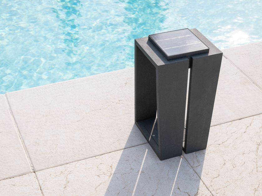 Maanta
SOLAR ISOSS
Solar Powered stainless steel bollard light