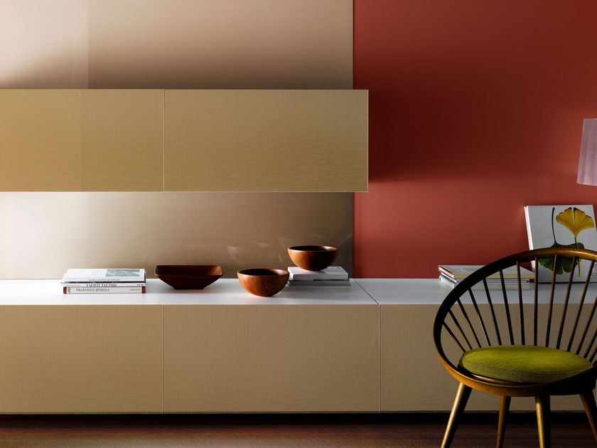 Madras®
MADRAS® LINO SILVER
Silvered patterned glass for interior finishing