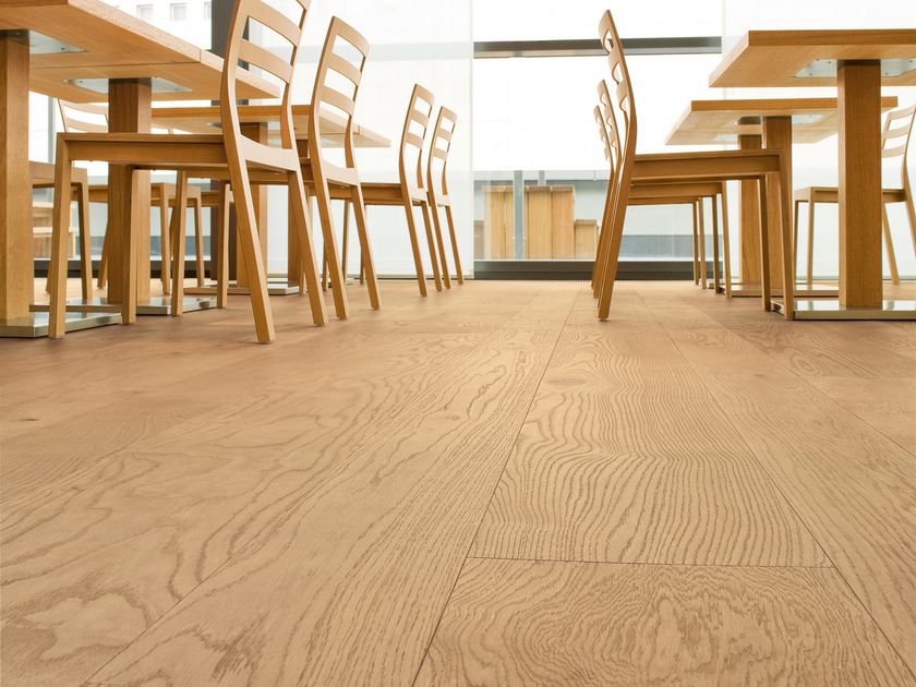 Mafi
OAK CLEAR - 1X NATURAL OIL 1X WHITE OIL
Oak flooring