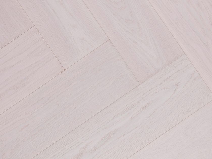 Mafi
OAK CLEAR 90° - DEEP WHITE NATURED
Oak flooring