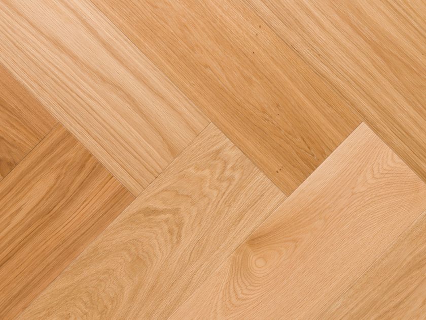 Mafi
OAK CLEAR 90° - NATURAL OIL
Oak flooring