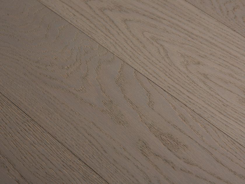 Mafi
OAK CLEAR - GRAPHITE GREY OIL
Oak flooring