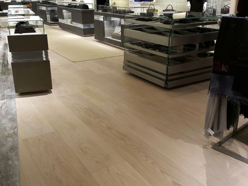 Mafi
ROVERE SENZA NODI - OLIO BIANCO EXTREM
Oak flooring