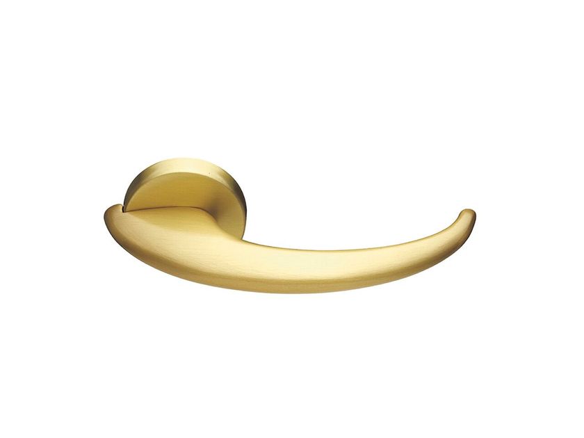 Manital
ARCO
Brass door handle on rose with lock