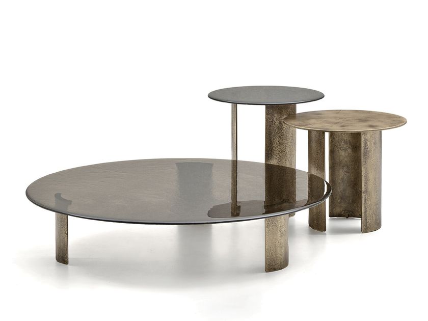 Marelli
LEO CAST BASE
Round metal central coffee table