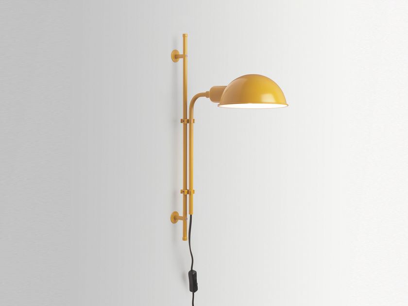 Marset
FUNICULÍ A
Adjustable metal wall lamp