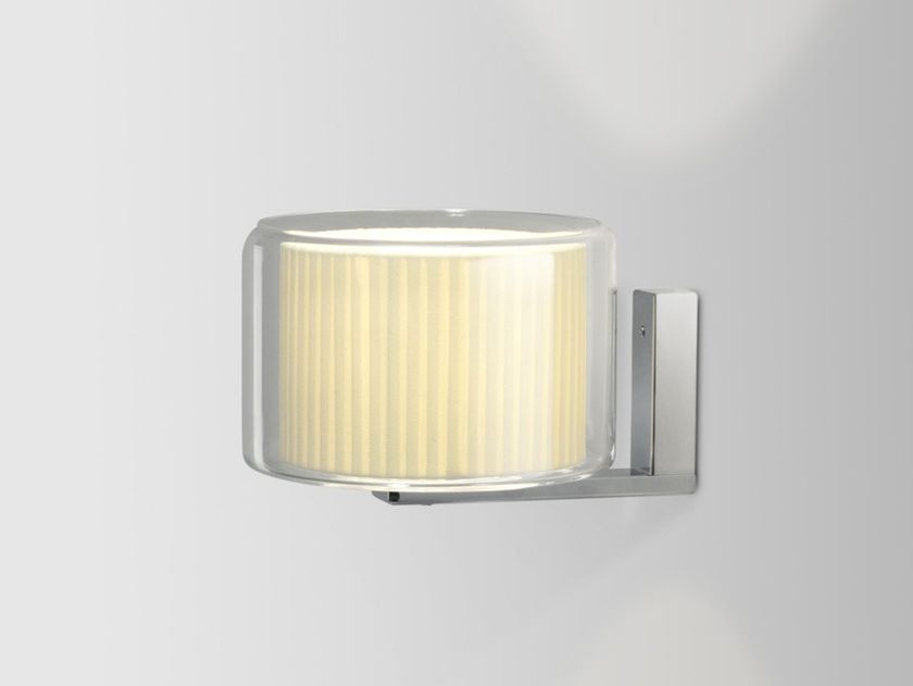 Marset
MERCER
LED blown glass and fabric wall lamp