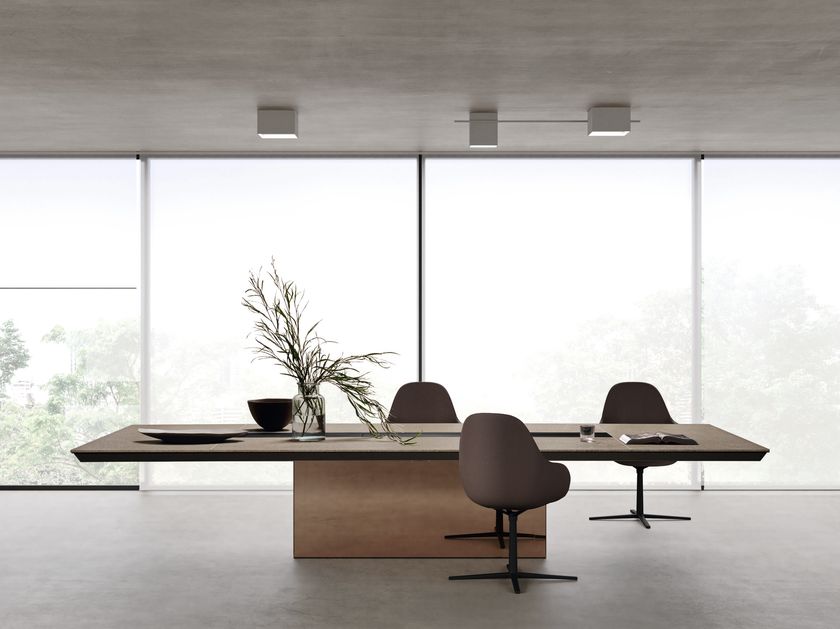 Martex
HAN
Rectangular meeting table with cable management