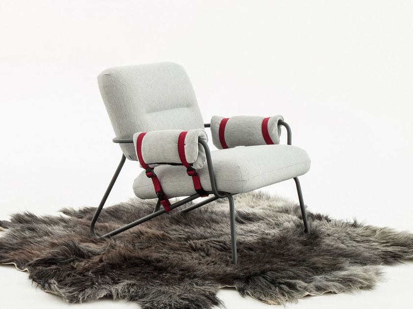 MATSU
NOMAD LINK
Fabric armchair with armrests