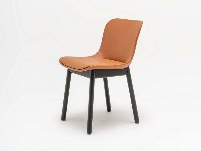 MDD
BALTIC 2 CLASSIC
Fabric chair with integrated cushion and wooden legs
