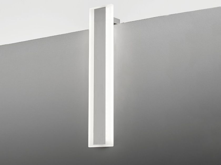 Metalarredo
VECTOR
LED glass and aluminium Mirror lamp