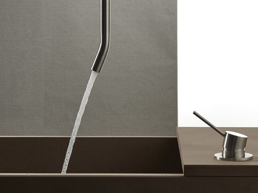 MINA
CORSIVO 11001
Ceiling-mounted stainless steel sink spout