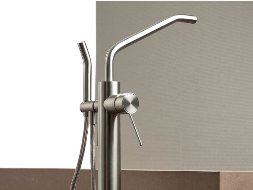MINA
CORSIVO 118711T
Floor standing stainless steel bathtub mixer