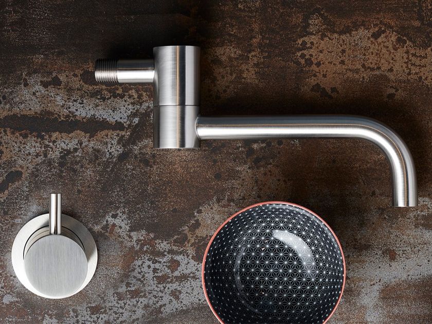 MINA
POT FILLER 96103+6100
Wall-mounted professional stainless steel kitchen tap