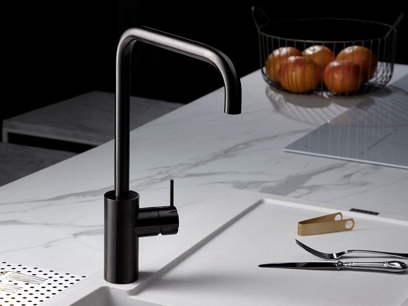 MINA
SYNTH
1 hole countertop kitchen mixer tap with swivel spout
