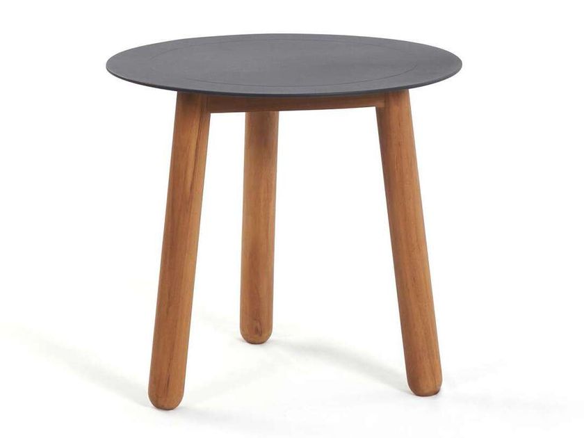 Mindo
MINDO 118
Round aluminium garden side table