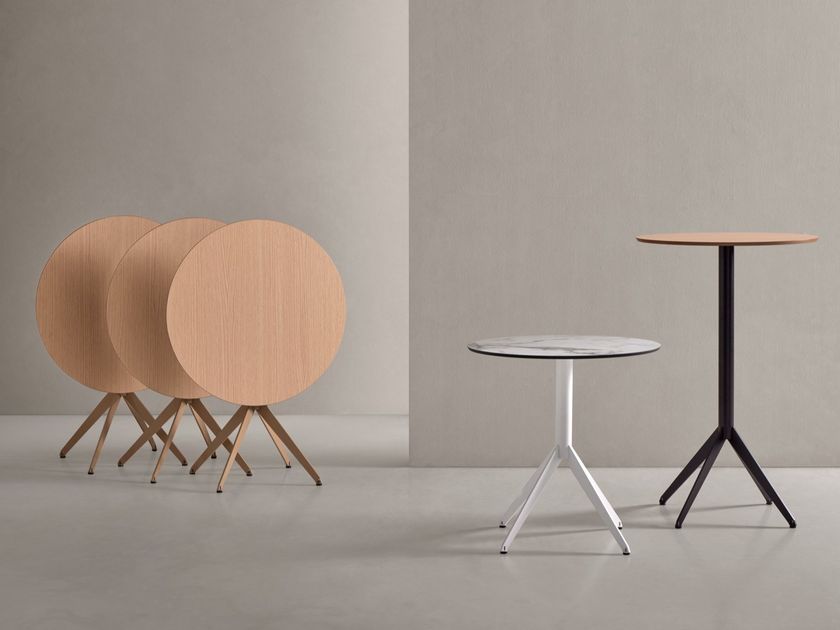 Mobboli
COMTE
Drop-leaf table with star base