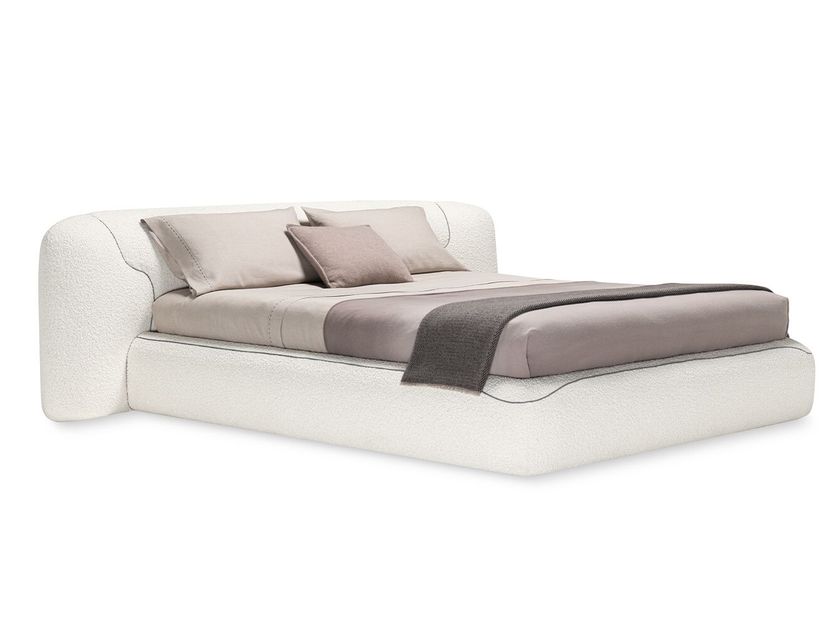 Molteni & C.
THEO
Double bed with upholstered headboard