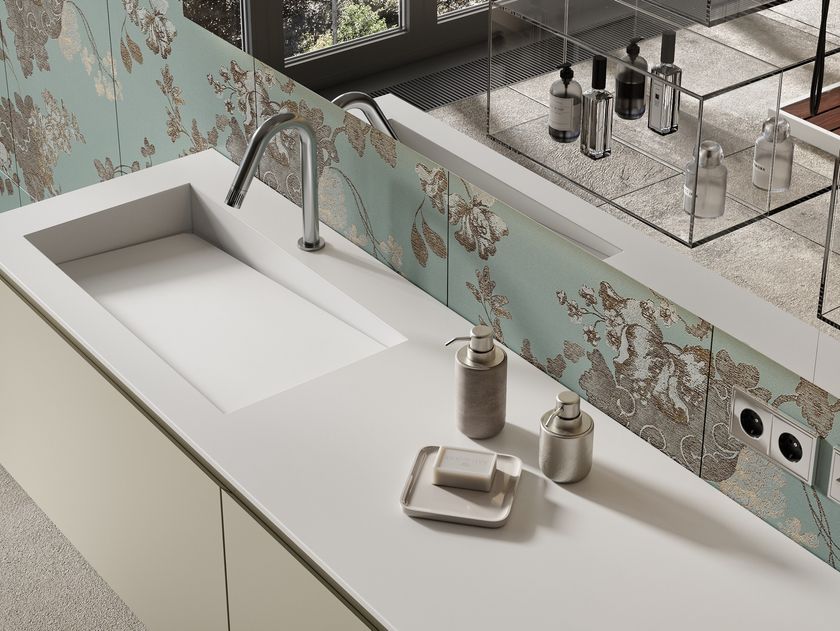 MOMA Design
CAPRI
Solid Surface washbasin with integrated countertop