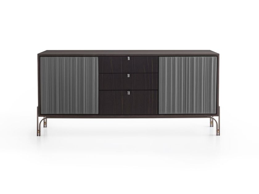 Morica Design
CANETTE.2A
Wooden sideboard with two hinged doors and three drawers