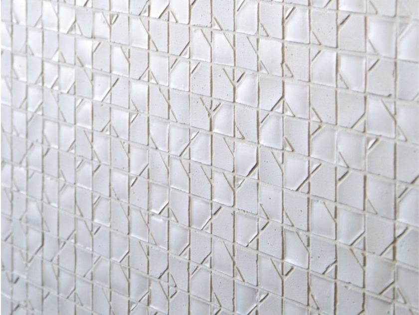 Mosaicomicro
SUMI-E DELTA
Recycled glass mosaic