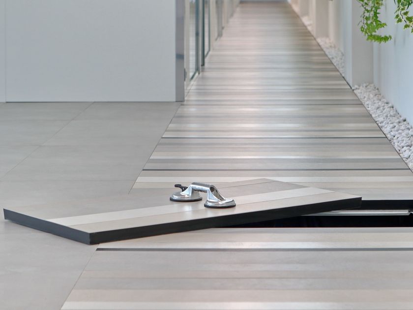 NESITE
CERAMIC STONEWARE
Panel with Gres of ceramic