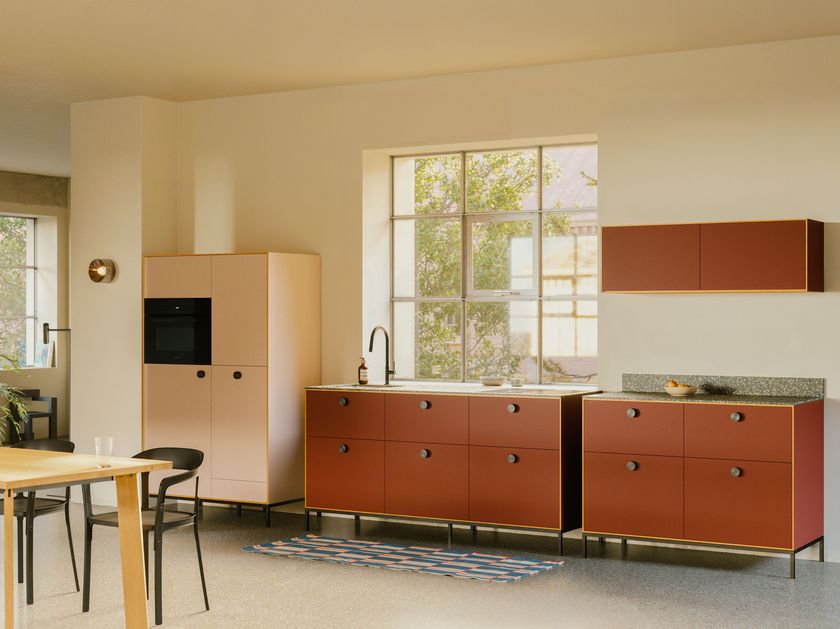 Neuvermoebelt
»OFFICE« COMPOSIT UNIT 02 - DESIGN „SENZA M“
Modular kitchen
