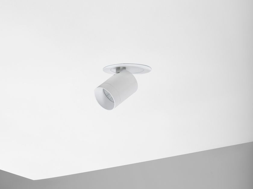 Nexia
PAW
LED adjustable aluminium spotlight