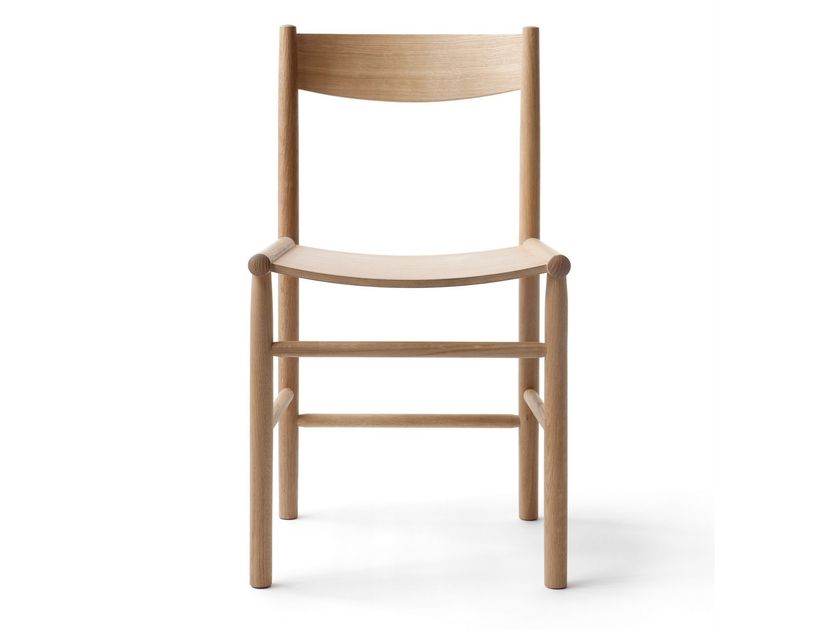 Nikari
AKADEMIA
Open back solid wood chair