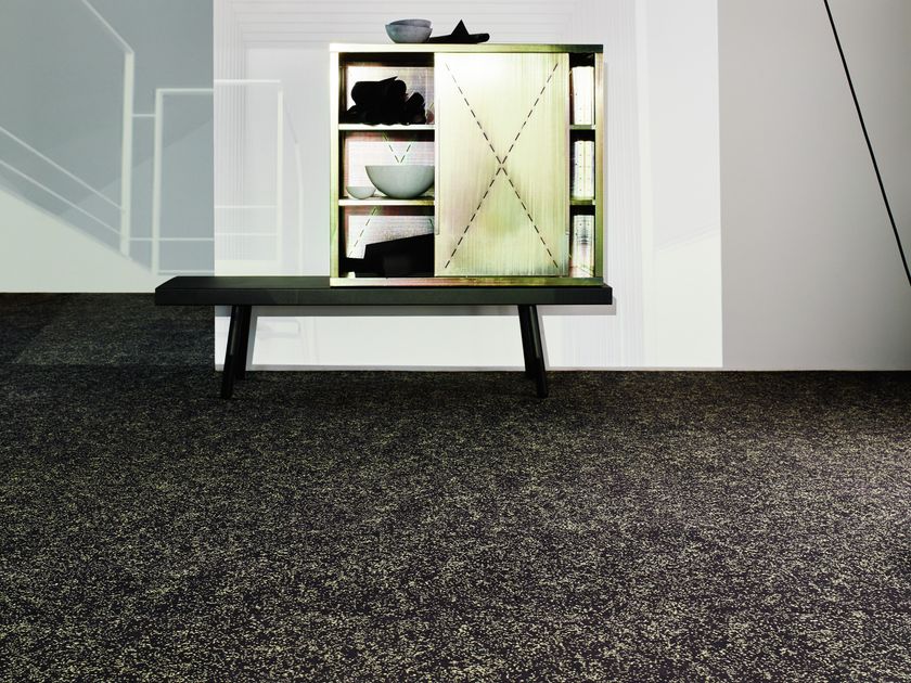 OBJECT CARPET
STELLA 700
Polyamide carpeting