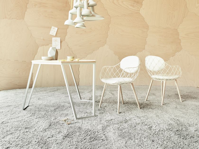 OBJECT CARPET
TEDDY 1000
Solid-color carpeting