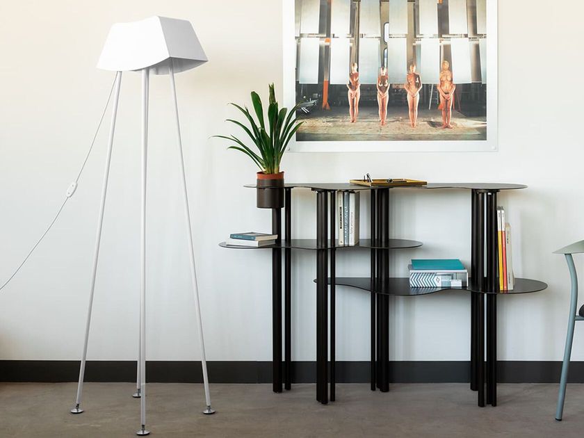 Officine Tamborrino
MONSIEUR
Plate floor lamp