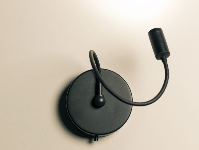 OliveLab
D02
LED adjustable aluminium wall lamp