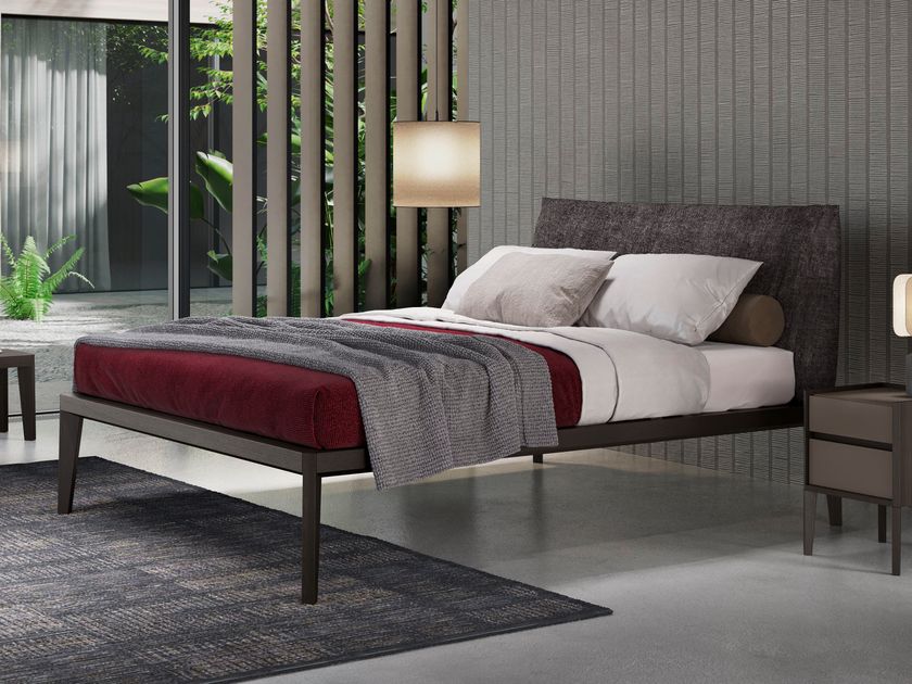 OLIVIERI
ANDREA
Double bed with upholstered headboard