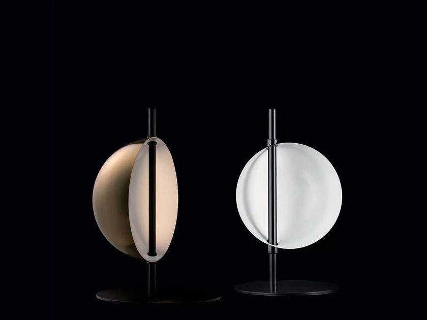 Oluce
SUPERLUNA - 297
Low voltage LED metal table lamp