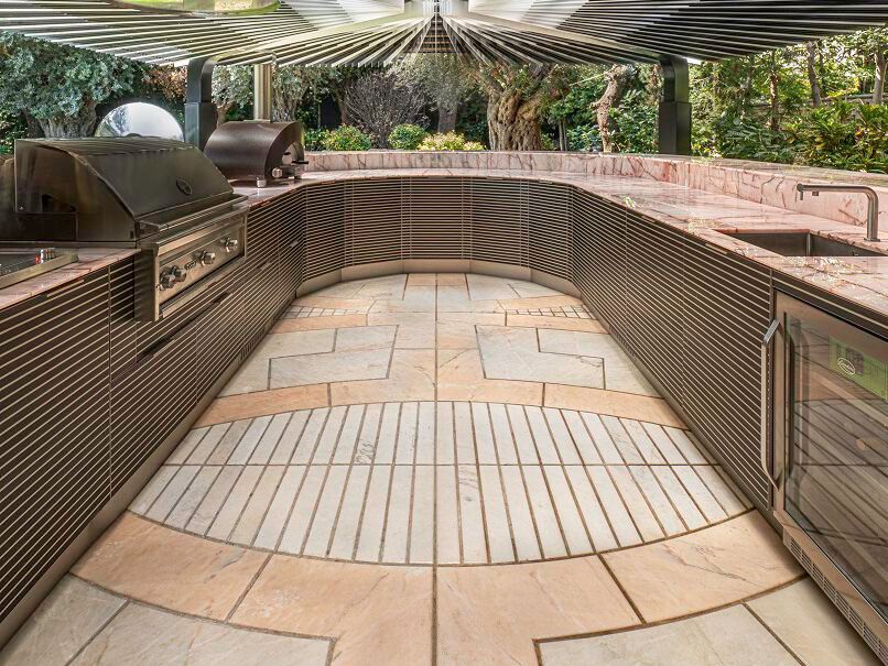 Outopia
VILLA IN ISRAEL
Aluminium outdoor kitchen with Grill