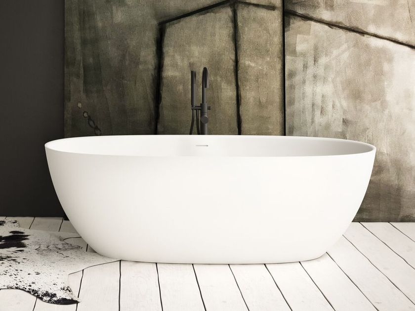 PAA
BELLA
Freestanding oval bathtub