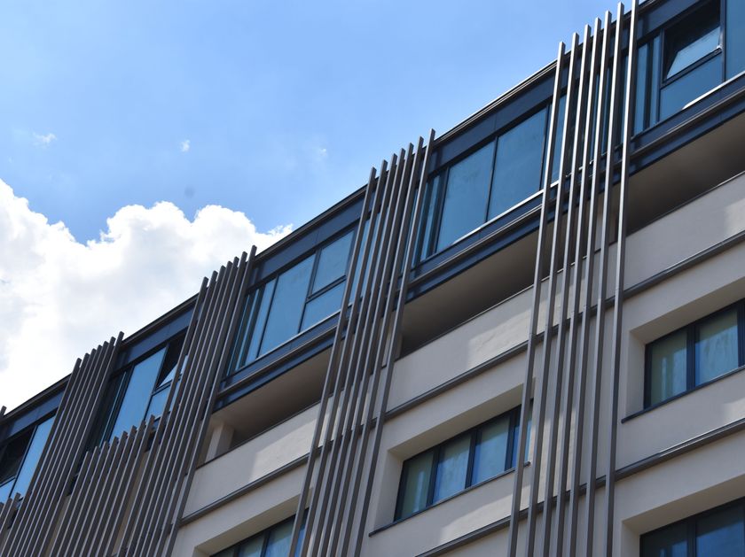 PACUR
SYSTEM BLADE ALU
Anchorage system and profile for a facade