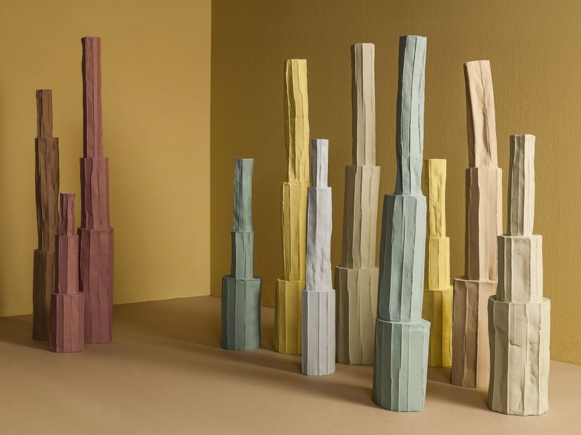 Paola Paronetto
PISTILLI
Ceramic vase