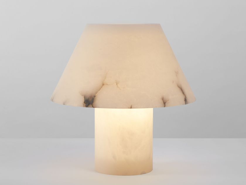 PARACHILNA
PETRA
Alabaster table lamp