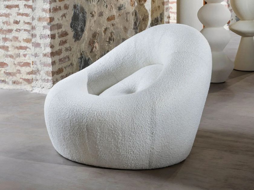 PARLA
LOOP
Fabric lobby chair