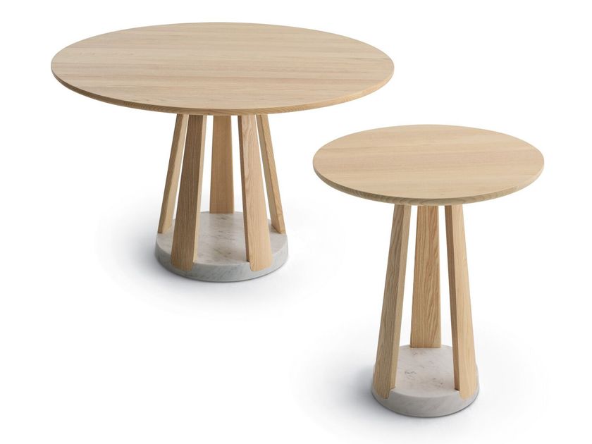 Passoni
DOGA
Round solid wood table with marble base