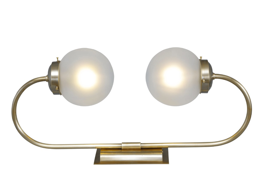 Patinas Lighting
OTTONE 3
Handmade brass table lamp